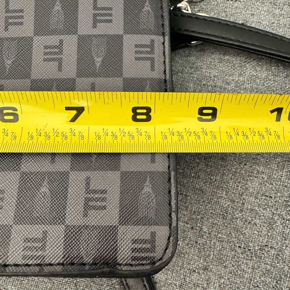 London Fog Black and Gray Crossbody Bag - Picture 8 of 10